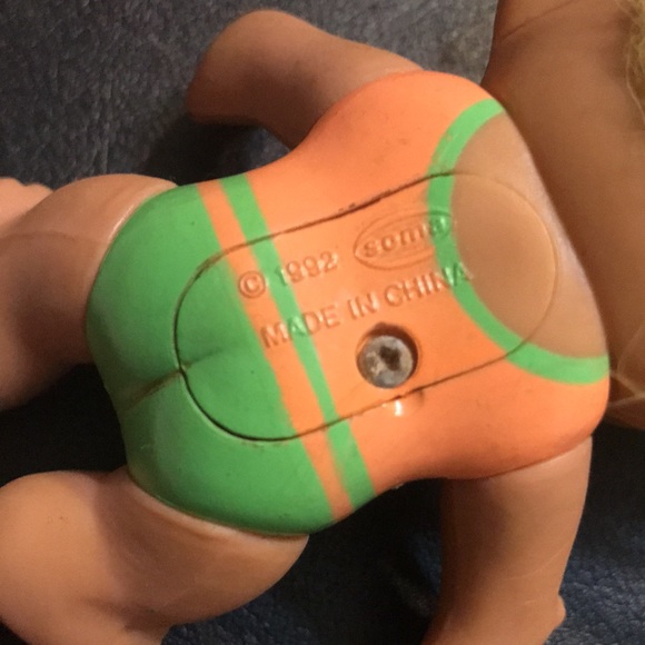 Bathing-suit Troll w Glowing eyes - Picture 4 of 5